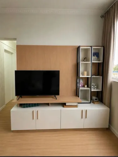 Rack com painel de TV e nichos - Hometheater