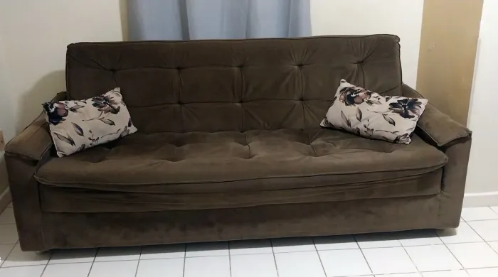 Sofá cama reclinável 3 lugares (pra vender logo)