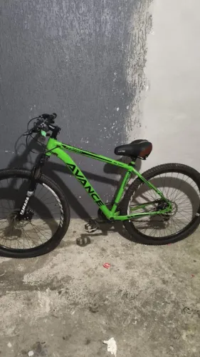 Vende-se bike novinha modelo avance