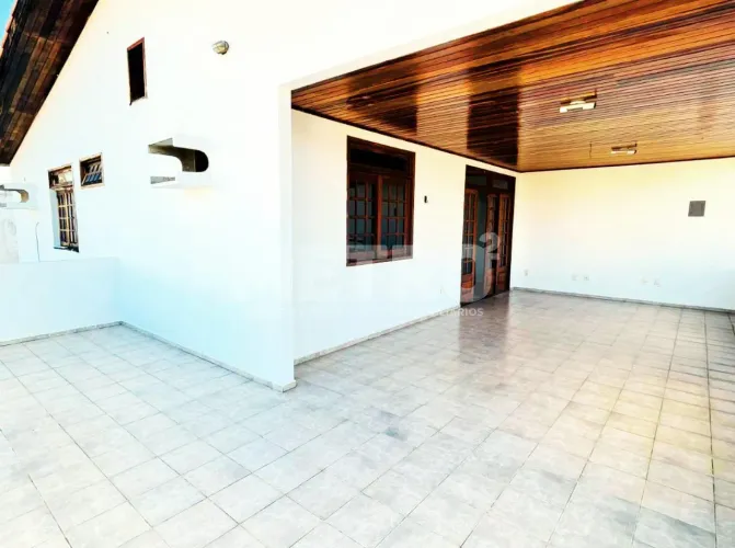 Ponto comercial à venda no Centro de Petrolina, 4 Salas privativas, 220m