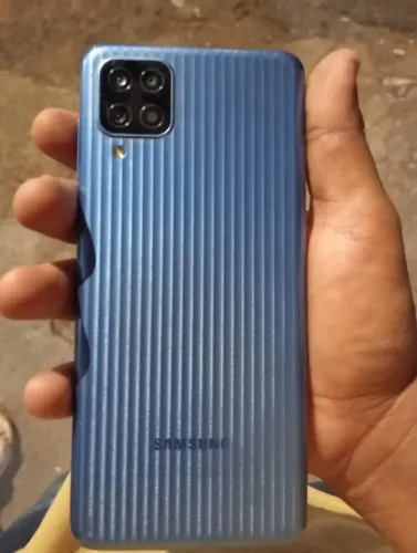 Vendo Samsung m12 