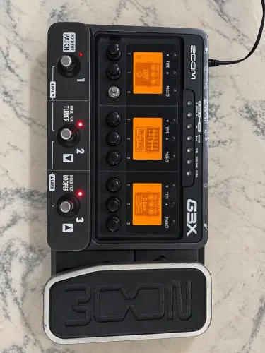 Pedaleira Zoom G3x