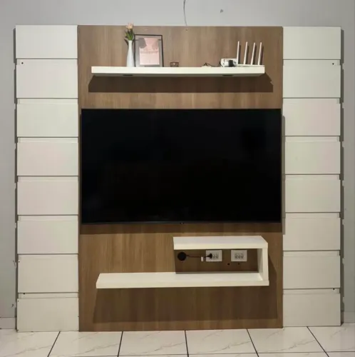 Painel de TV 65 polegadas
