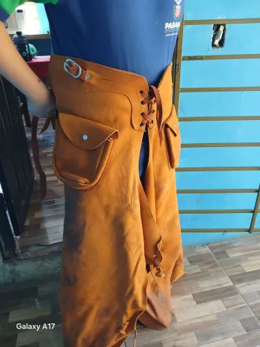 Calça de boiadeiro