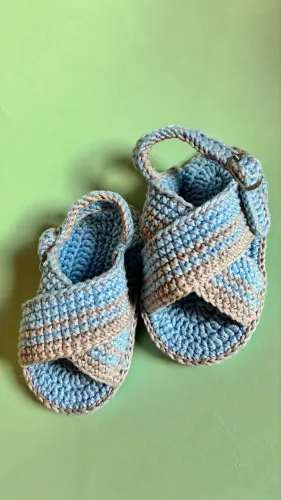 Sandália crochê azul/cinza