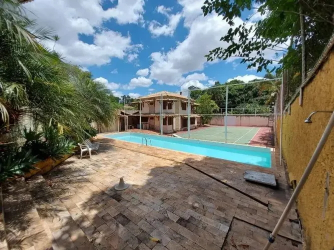 Casa à venda, 5 quartos, 2 suítes, 4 vagas, Garças - Belo Horizonte/MG