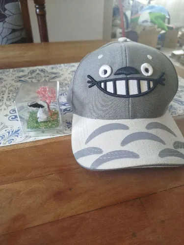 Kit Totoro. Boné + miniatura origami 