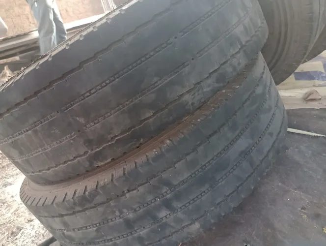Pneu 215/75 r17.5