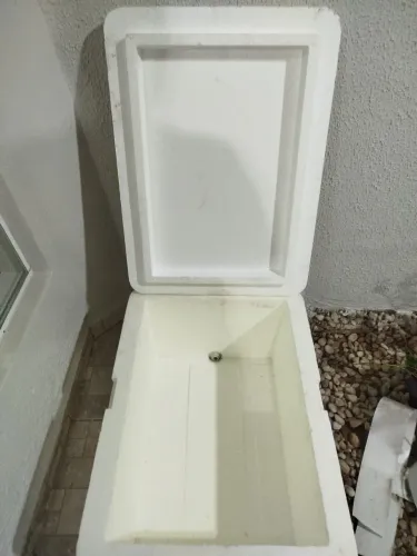 Caixa de isopor 80L