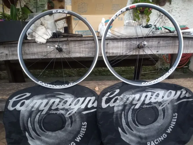 Par de rodas Campagnolo Eurus