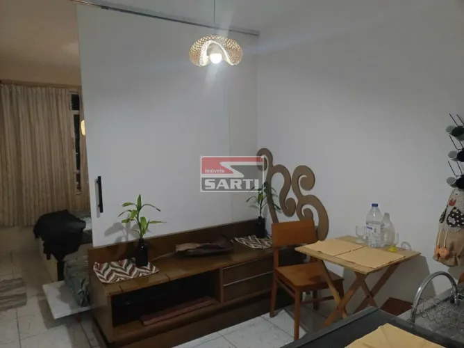 APARTAMENTO STUDIO 26 m² PRÓXIMO METRÔ LIBERDADE , AREJADO , AMPLO E CLARO !