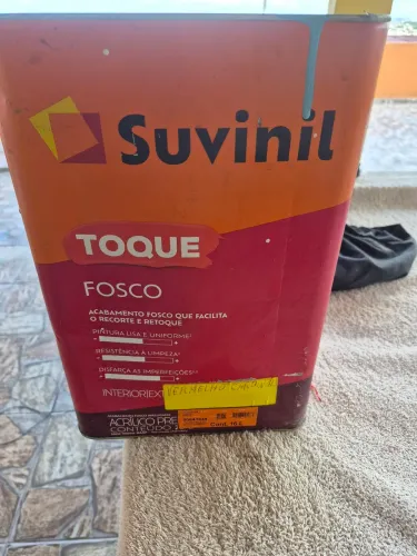 Vendo tinta suvinil lacrada nova