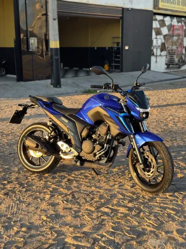 Fazer 250 impecável estado de zero