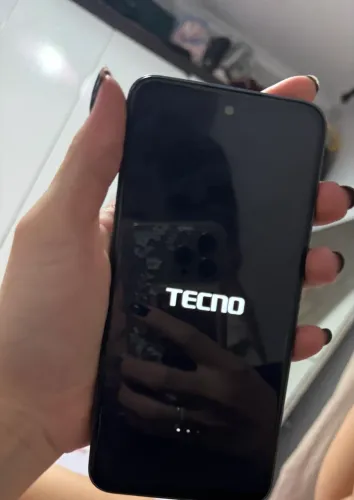 Celular tecno