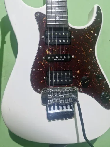Charvel CXM DLX Japonesa