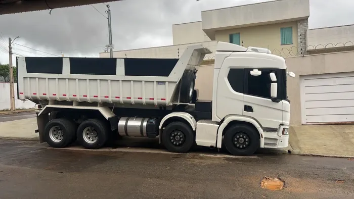 Scania P320 Bitruck Caçamba