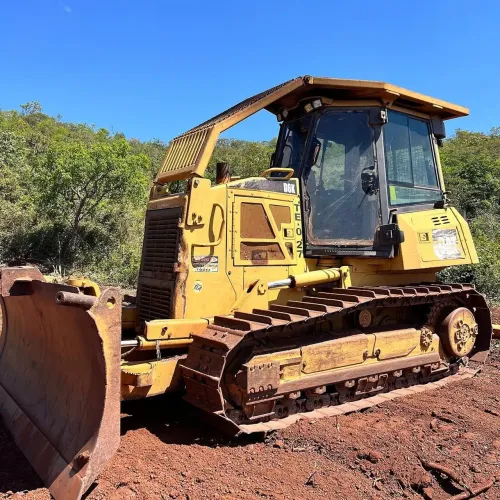 TRATOR DE ESTEIRA CAT D6K