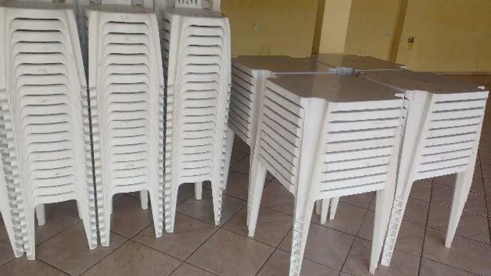 Locação/aluguel mesas e cadeiras ótimo preço