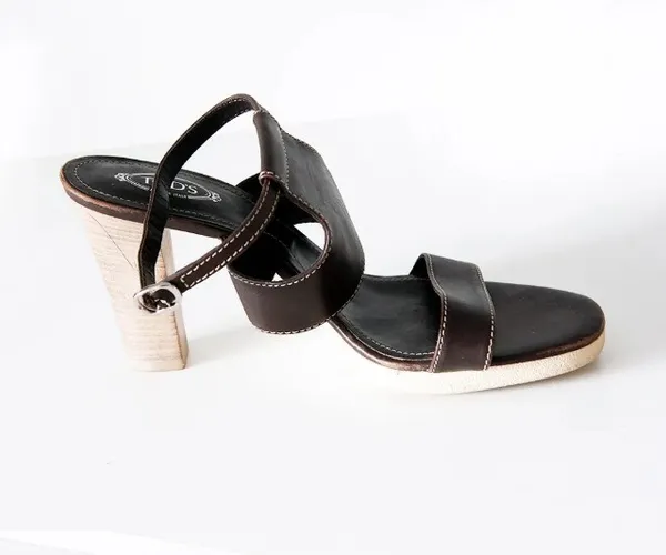 Sandalia Marrom Tods