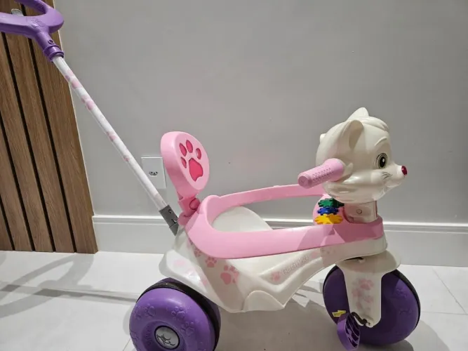 Triciclo Tonkinha Gatinha Passeio e Pedal - Bandeirante