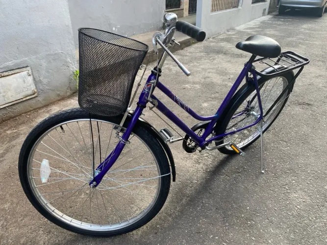 Bicicleta feminina relíquia Monark retrô