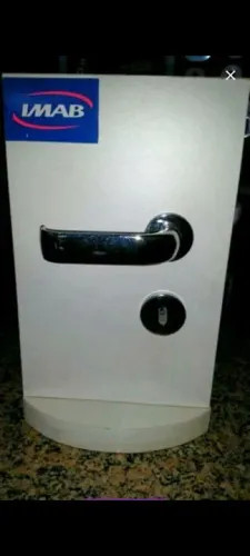 Fechaduras Imab novas na caixa