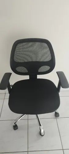 Cadeira de Escritório Giratória com Rodinhas