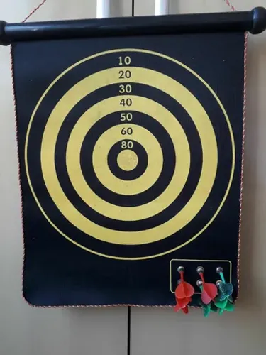 Jogo de  dardos  completo 
