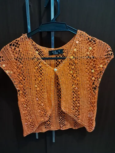 Bolero de Crochê Laranja com Detalhes