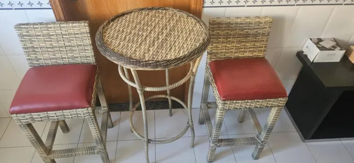 Mesa de Bar em Vime com 2 Banquetas