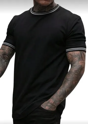 Camisa Detalhe Gola e Punho Preta