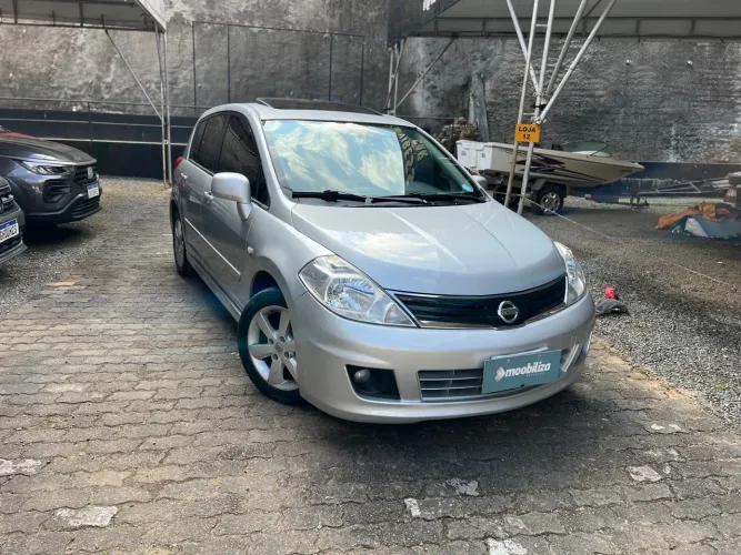 Tiida SL 1.8 2013 - O mais novo do Brasil