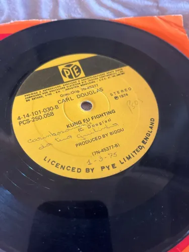 Disco de Vinil Carl Douglas - Kung Fu Fighting