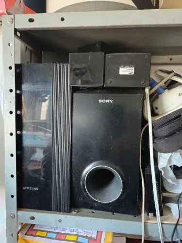 SUB PARA HOME THEATER 