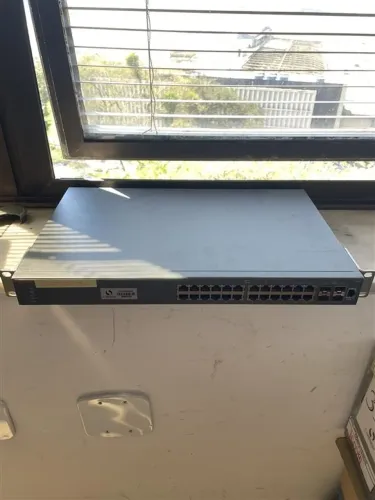 SWITCH AVAYA ERS 3524GT FEATURING 24X10/100/1000  