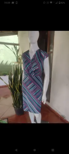 Vestido dá lança perfume novo 