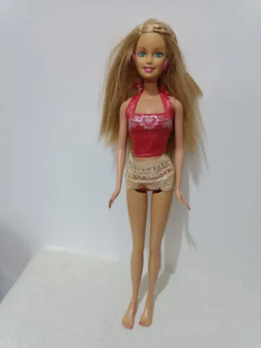 Boneca Barbie Loira com Roupa de Verão
