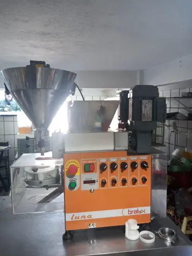Máquina de fazer salgado, Bralyx