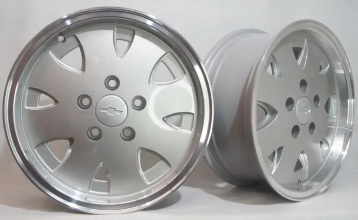 Rodas aro 18 de liga leve Chevrolet Opala Diplomata Prata com borda 5x114 novas
