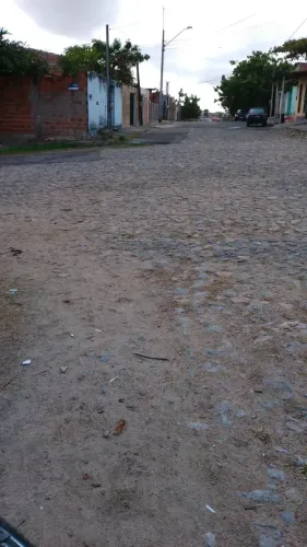 Lote De 6,60 X 33, Bairro Bom Jardim, Próx A Av. Urucutuba, Aceita Veículo . apareça