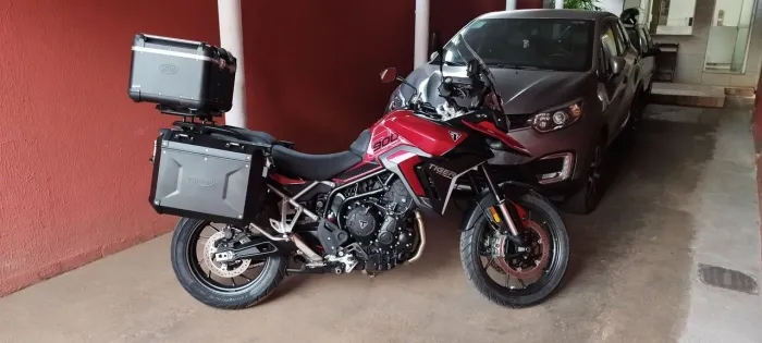 Tiger 900 GT pro em estado de zero.