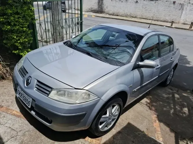 Renault Megane Sedan Dynamique Hi-flex 1.6 16V 2009