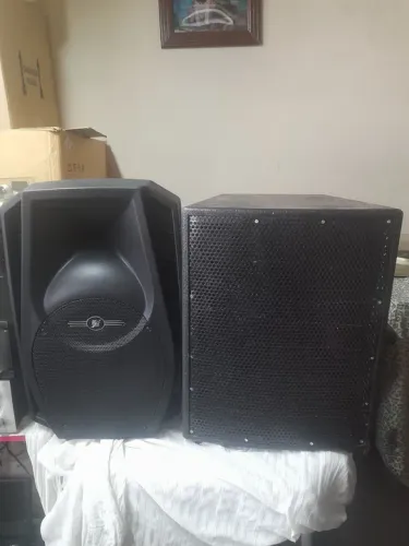 PAR DE CAIXA PASSIVA SENDO 1 FRAHM PS 12 OUTRA SELENIUM EMNAVAL