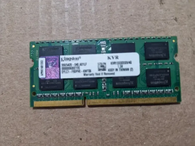 Memória Kingston DDR3  4GB 1333s KVR1333D3S9/4 Usada