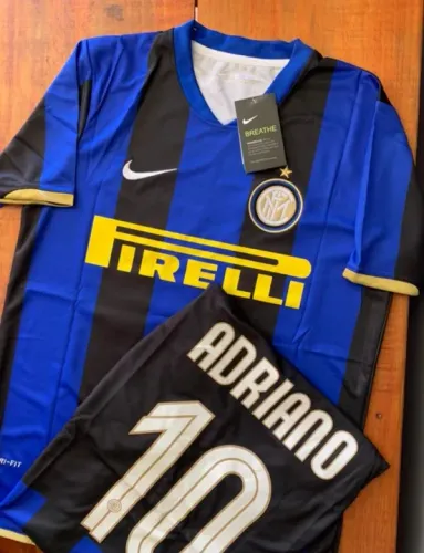 Camisa de Futebol Retrô Inter de Milão - Adriano 10 - Tamanhos do P ao XXL 