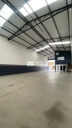 Barracão com 250m² para locação no Jardim São Paulo - Rio Claro/SP.
