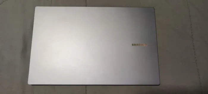 Notebook Samsung Galaxy book 4 core i5 8g de ram e 256 de ssd, foi usado 2 vezes