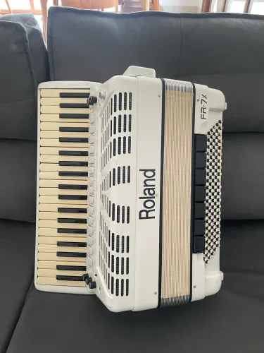 Acordeon Roland FR-7x - Branco - Excelente Oportunidade!