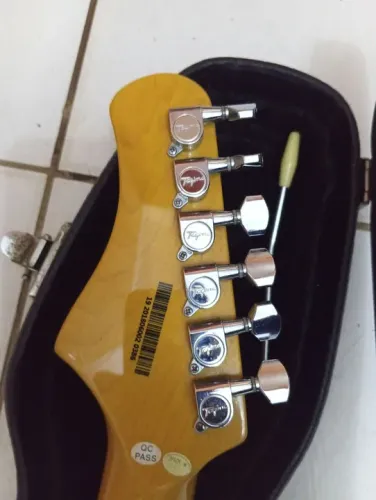 Guitarra Tagima 530