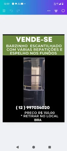 Barzinho escantilhado várias repartições com espelho nos fundos 